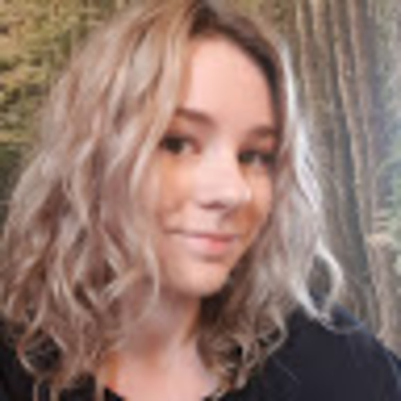 Meet your Posher, Brooke - Picture 1 of 1